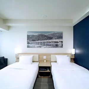 Travelodge Shijo Kawaramachi *** 교토